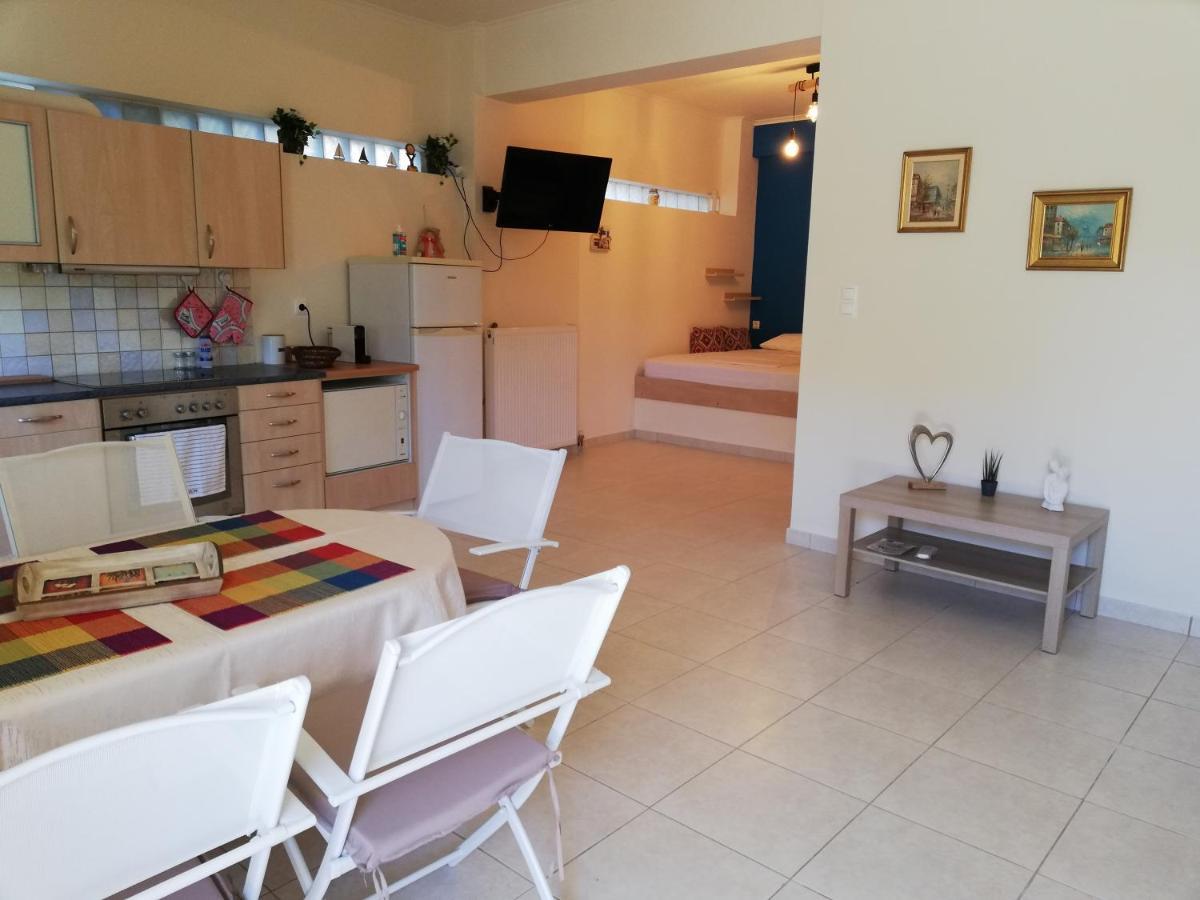 Althea Holiday Studio Agia Marina  Exterior photo